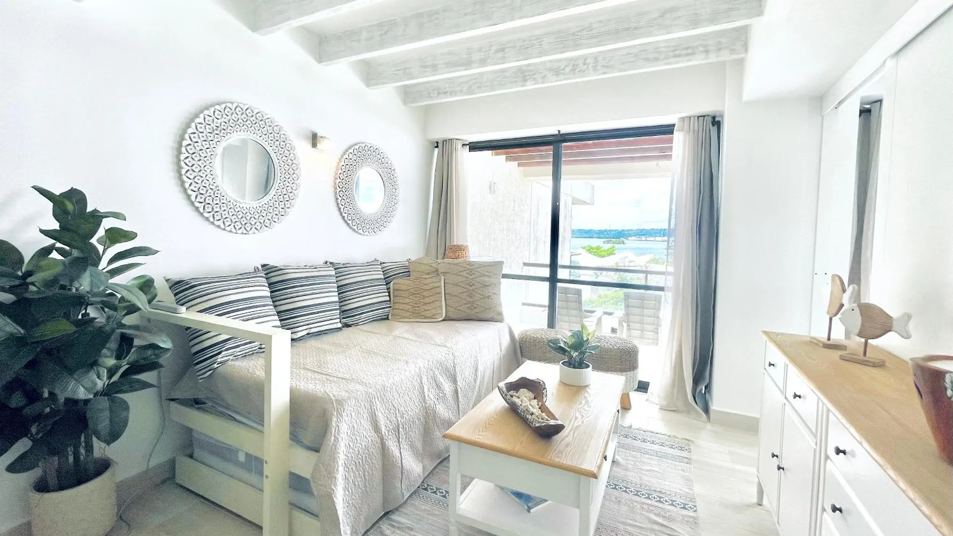 Bay Point- Ocean View Apartments By Nidho Properties San Andres  Colombia